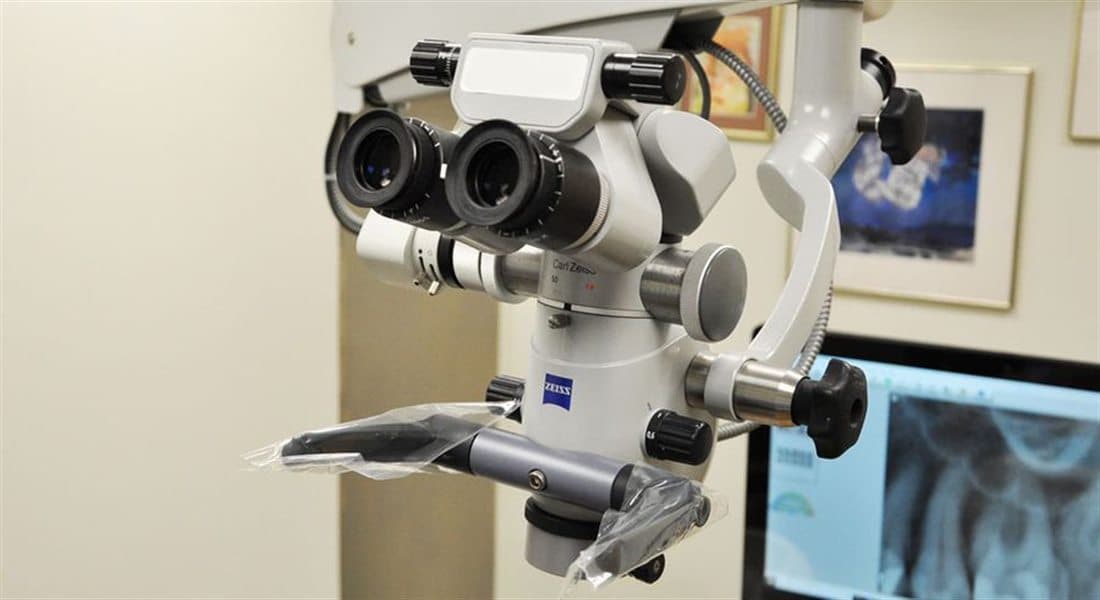 Carl Zeiss dental microscope for high-precision treatment